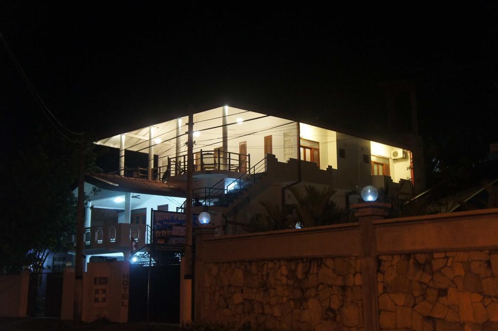 Sam'S Guest House Unawatuna Exterior photo