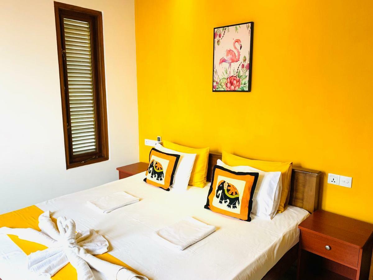 Sam'S Guest House Unawatuna Exterior photo
