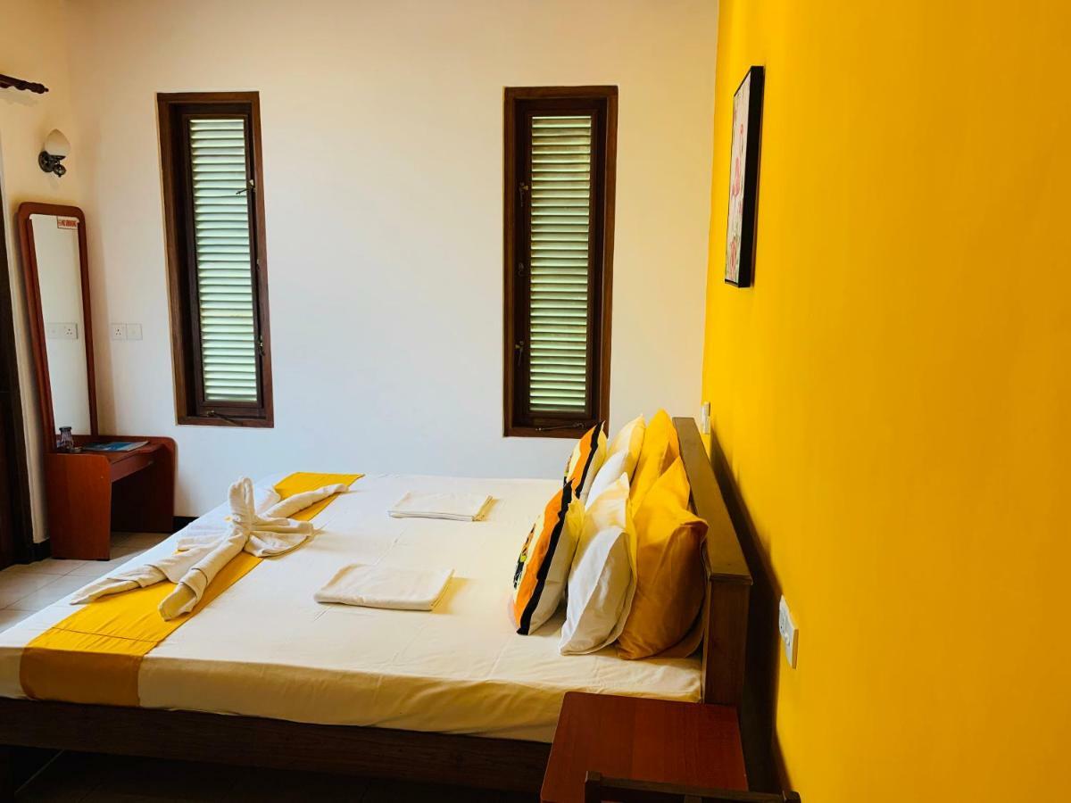 Sam'S Guest House Unawatuna Exterior photo