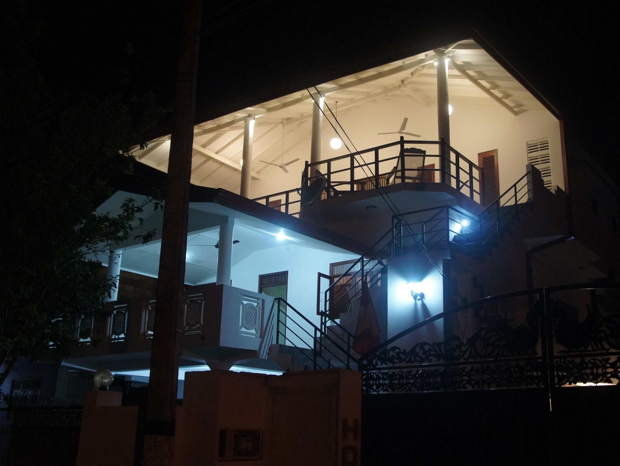 Sam'S Guest House Unawatuna Exterior photo